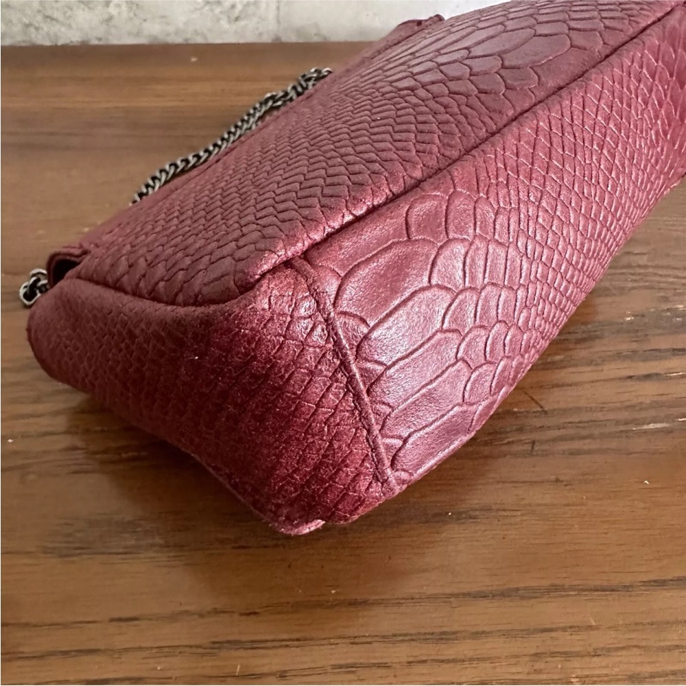 Mia Tomazzi Red Burgundy Moc Croc Leather Crossbody Purse Bag Clutch Chain Strap - Picture 7 of 13
